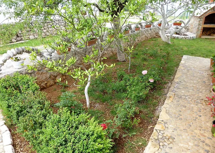 Apartment With Parking Space Seline, Paklenica - 25366 Seline