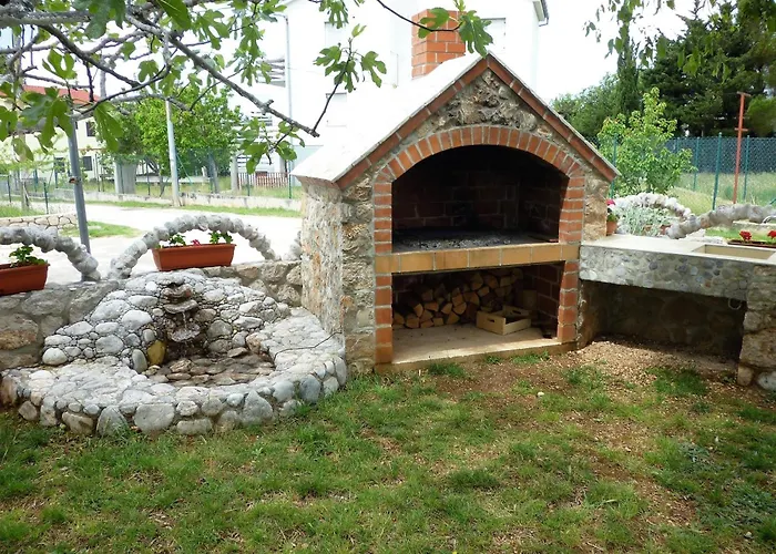 Apartment With Parking Space Seline, Paklenica - 25366