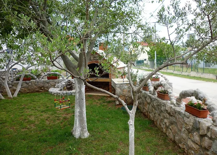 Apartment With Parking Space Seline, Paklenica - 25366 *