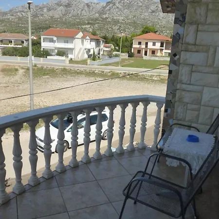 Apartmán With Parking Space Seline, Paklenica - 25366 *