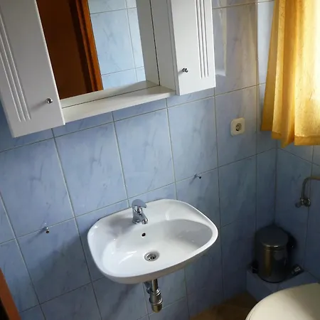 Apartman With Parking Space Seline, Paklenica - 25366 Seline